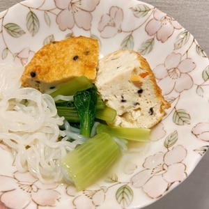 白だしで簡単！お出汁が染みたがんもと小松菜の煮物